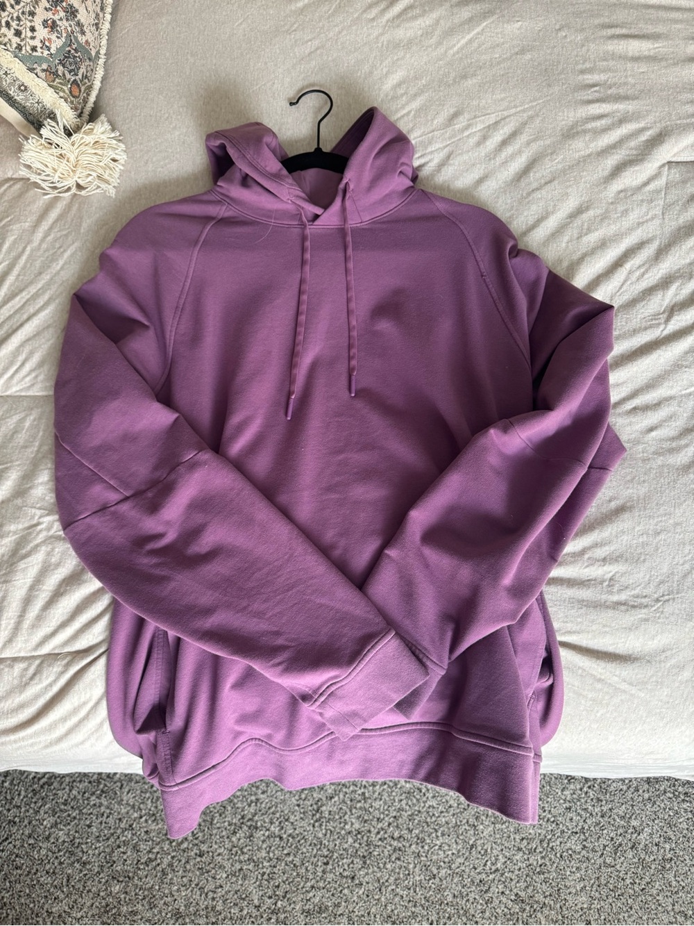 lululemon sweatshirt